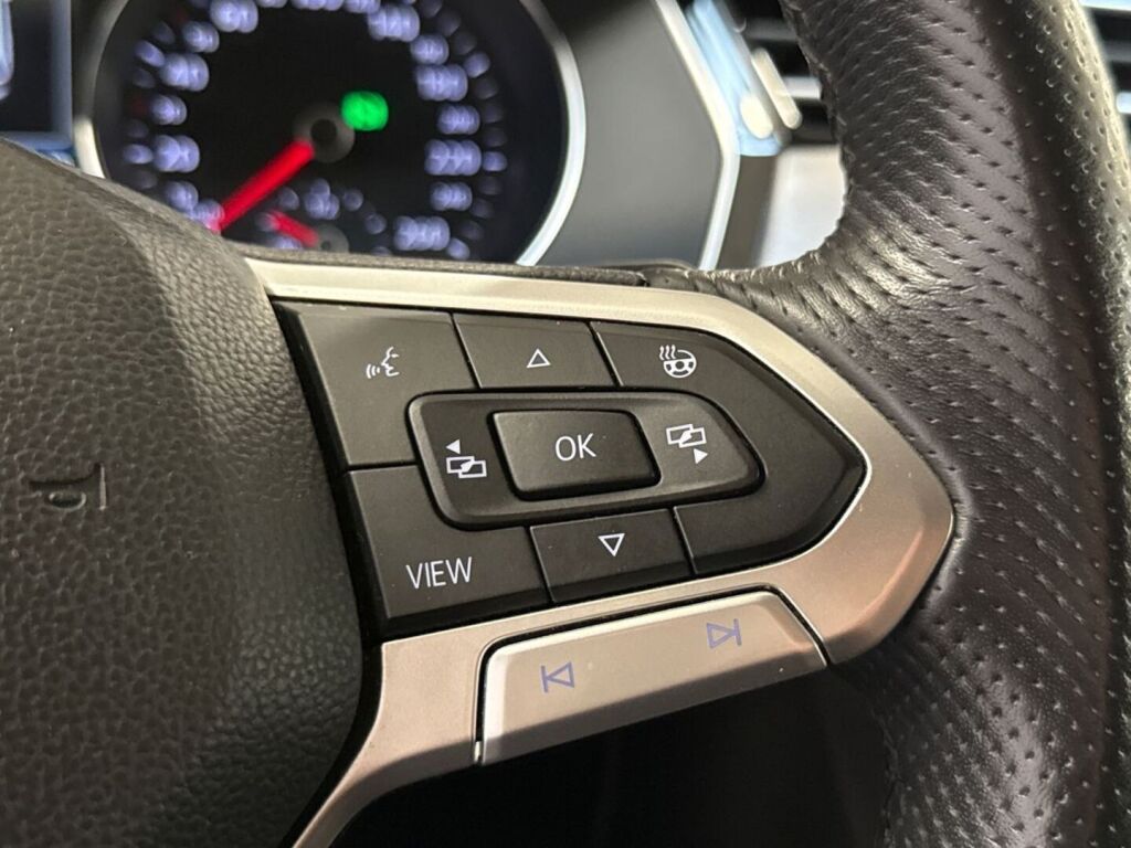 Volkswagen Passat 2020 Valkoinen