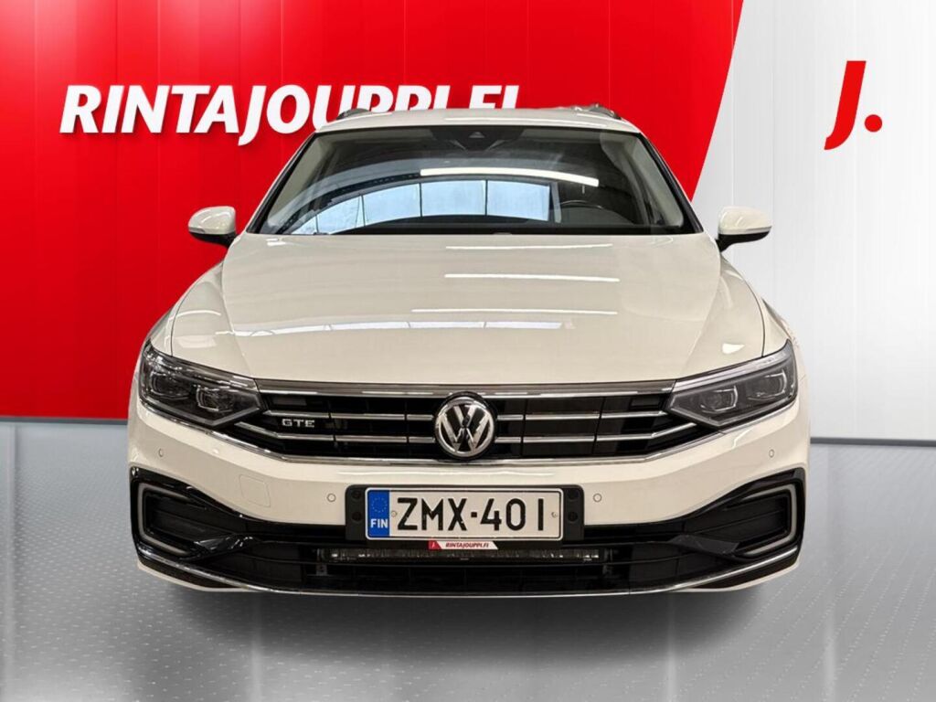 Volkswagen Passat 2020 Valkoinen