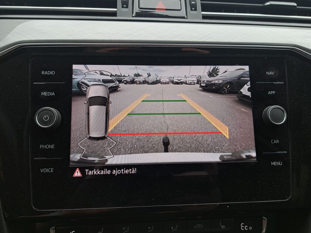 Volkswagen Passat 2020 Valkoinen