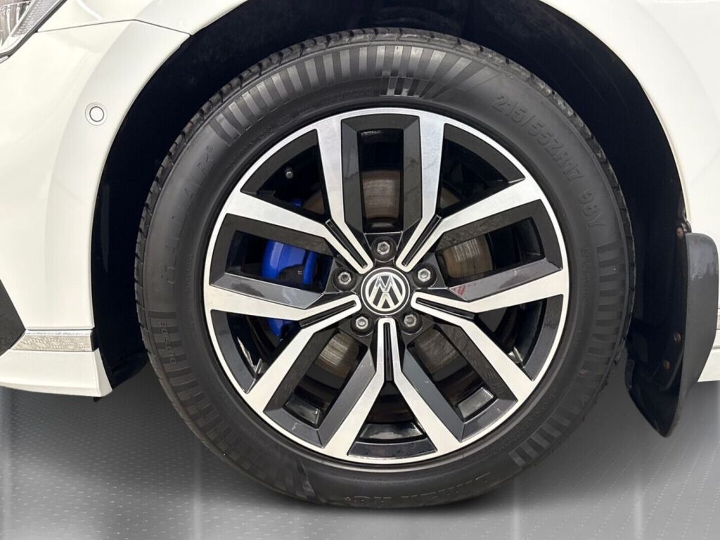 Volkswagen Passat 2020 Valkoinen