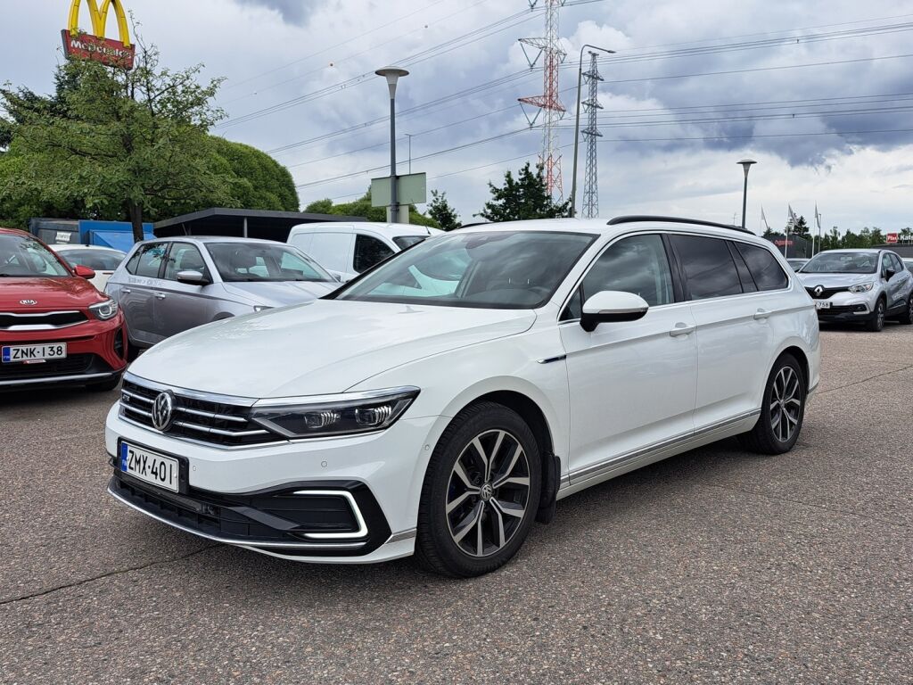 Volkswagen Passat 2020 Valkoinen