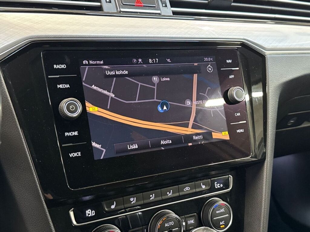 Volkswagen Passat 2020 Valkoinen