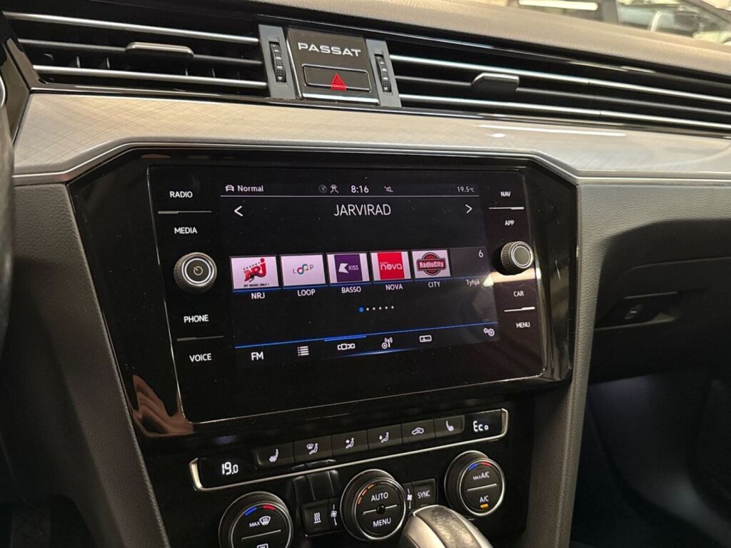 Volkswagen Passat 2020 Valkoinen