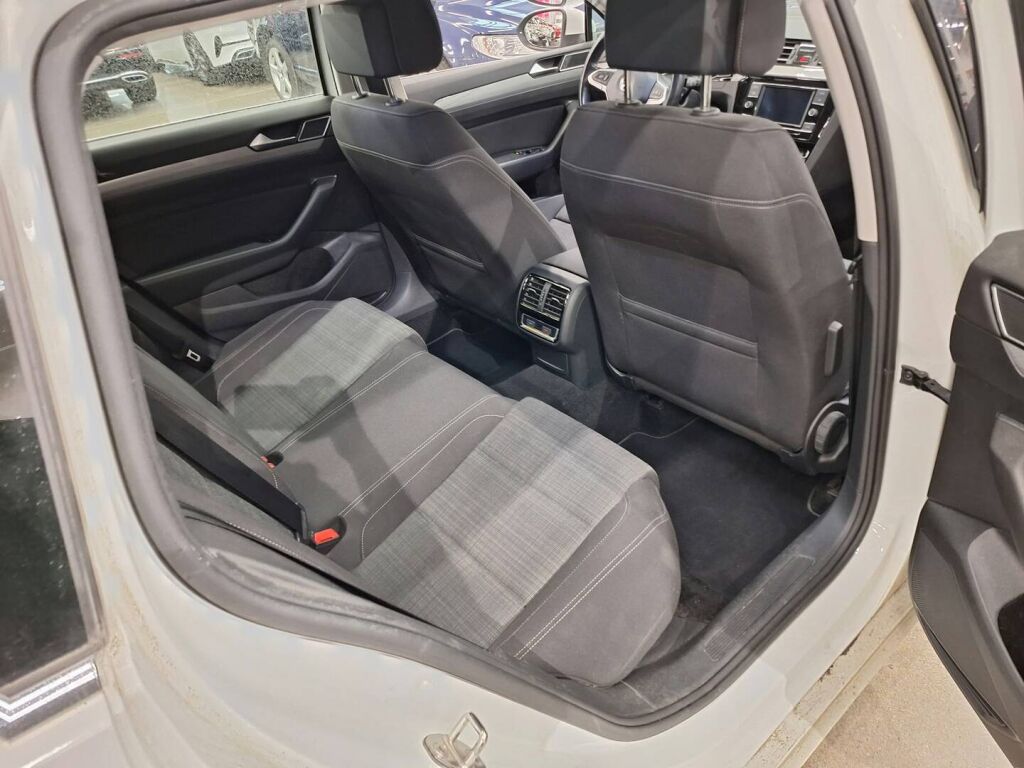 Volkswagen Passat 2020 Valkoinen