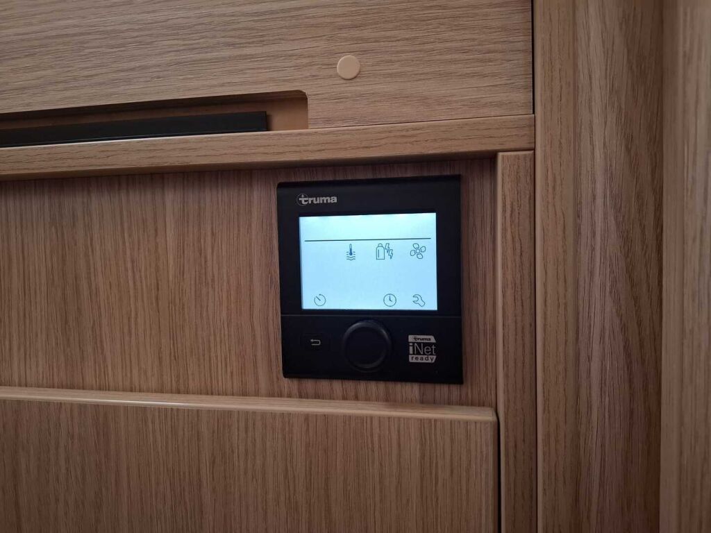 Sunlight V66 2020 Valkoinen