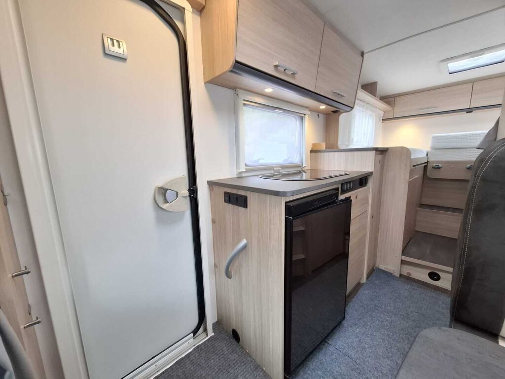 Sunlight V66 2020 Valkoinen