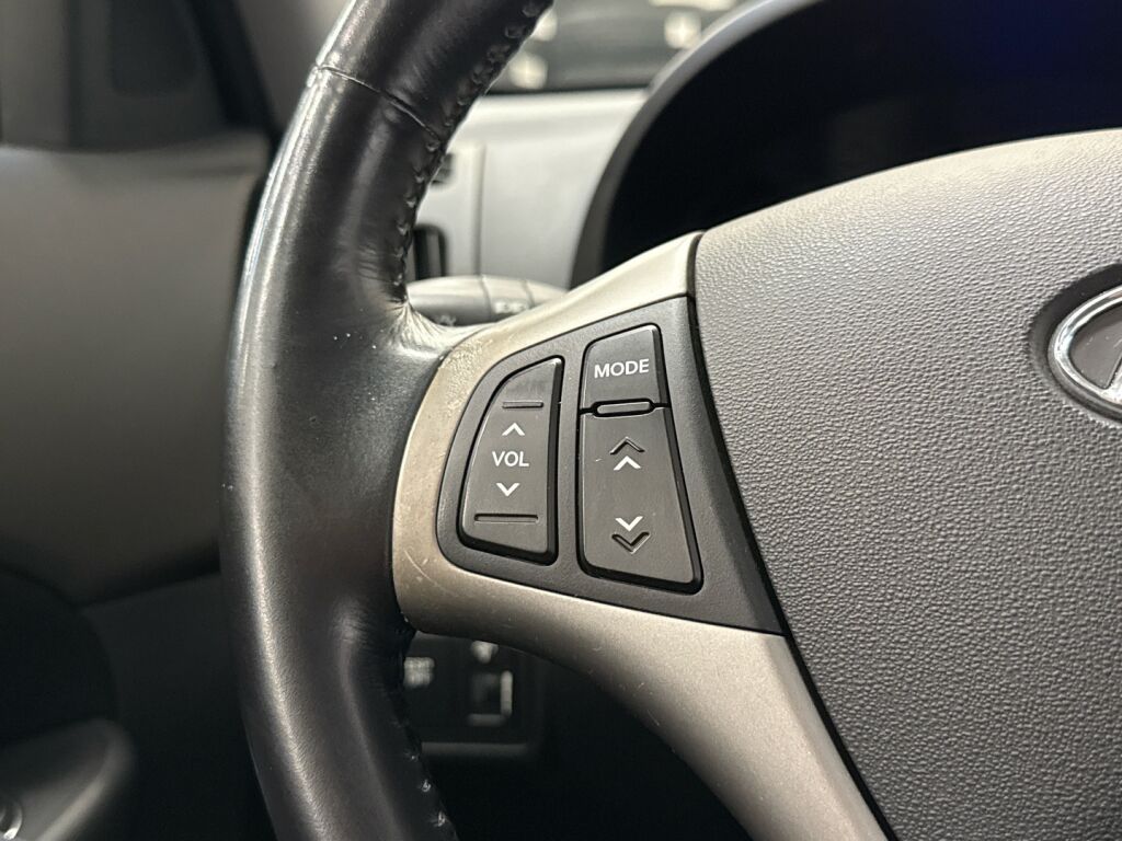 Hyundai i30 2008 Sininen