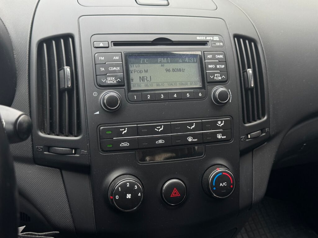 Hyundai i30 2008 Sininen