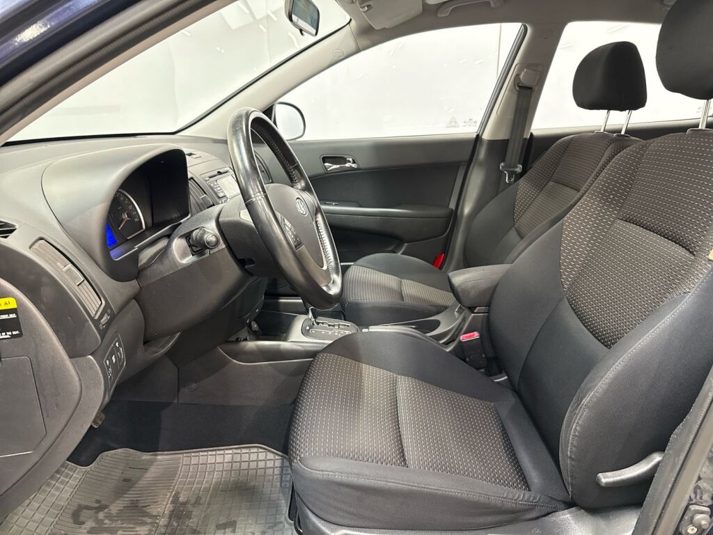 Hyundai i30 2008 Sininen