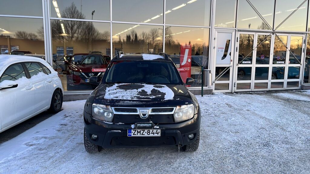 Dacia Duster 2011 Musta