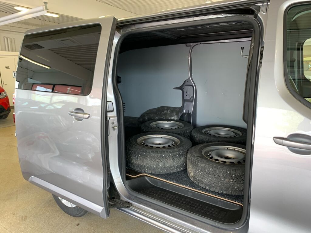 Opel Vivaro 2021 Harmaa