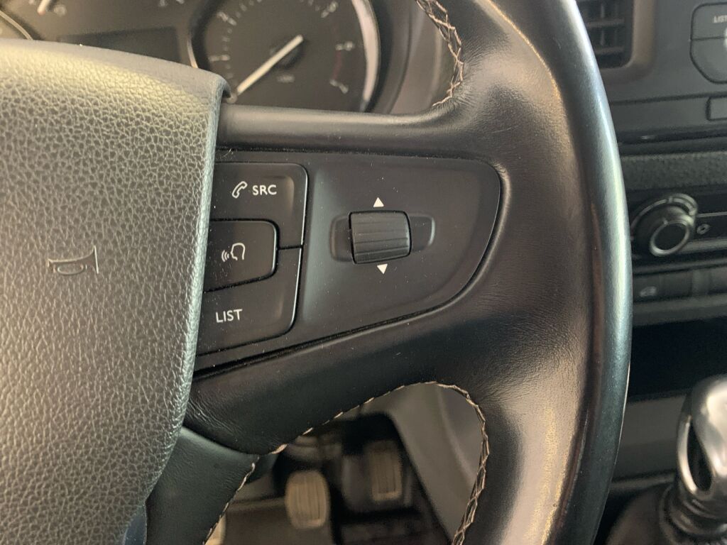 Opel Vivaro 2021 Harmaa