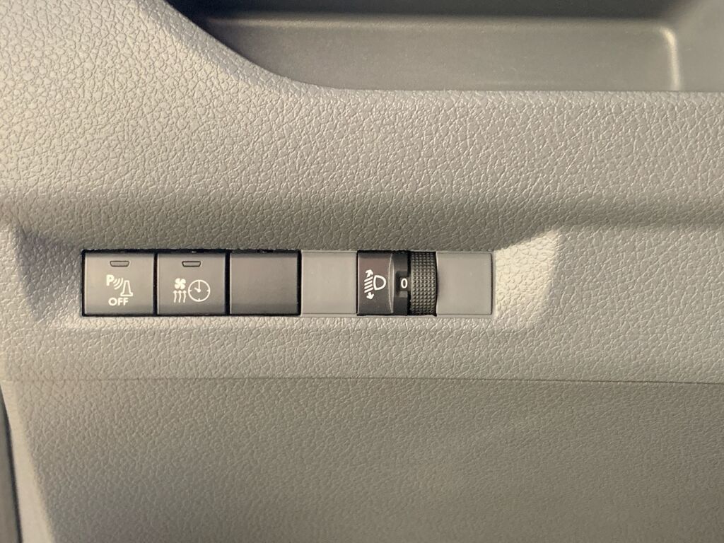 Opel Vivaro 2021 Harmaa