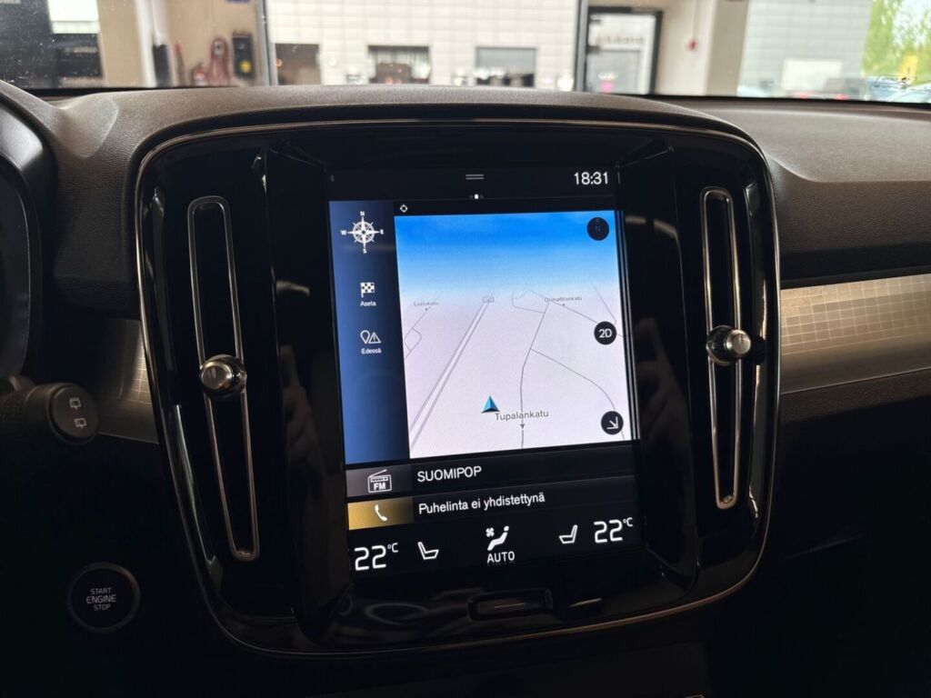 Volvo XC40 2020 Musta
