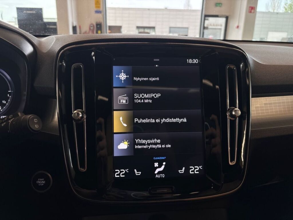 Volvo XC40 2020 Musta