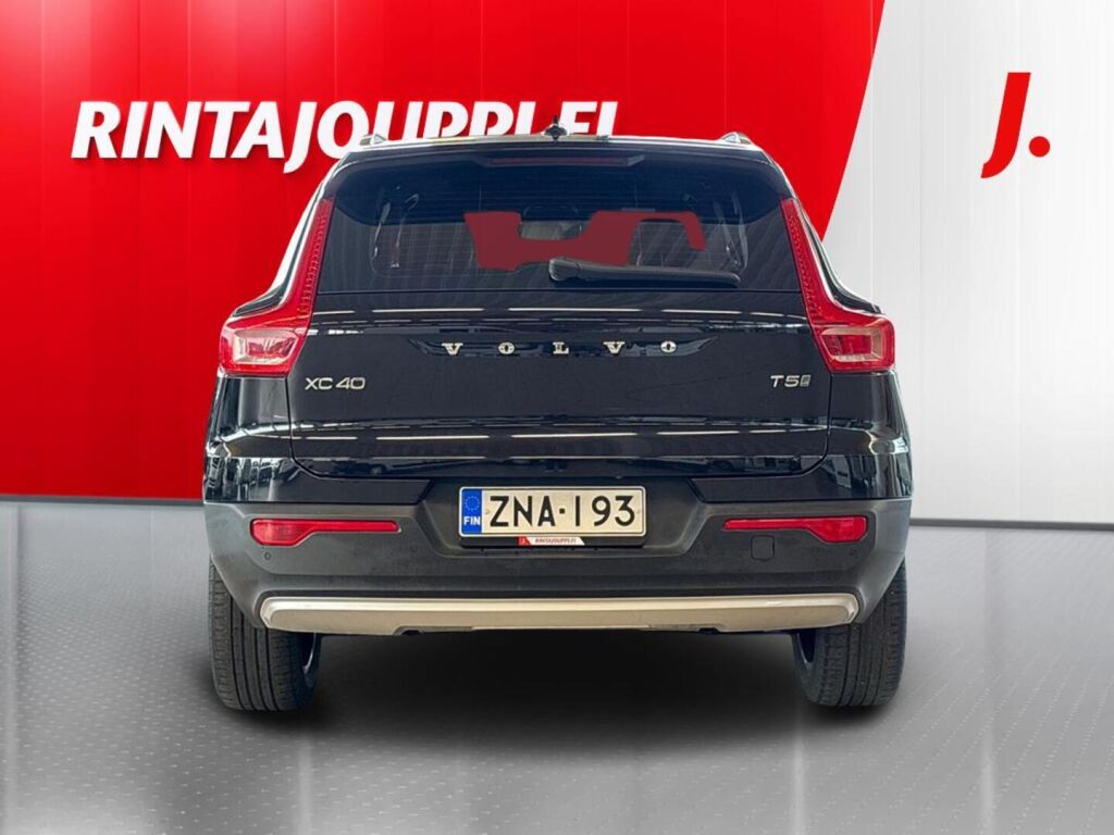 Volvo XC40 2020 Musta