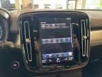 Volvo XC40 2020 Musta
