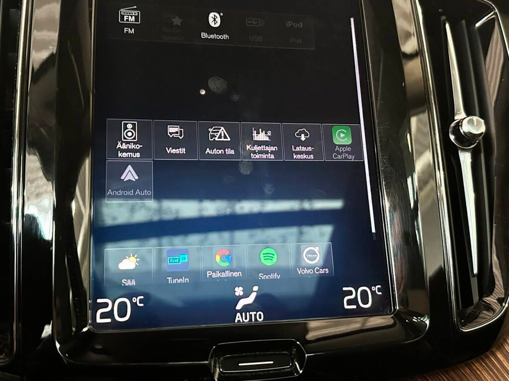 Volvo XC60 2019 Musta