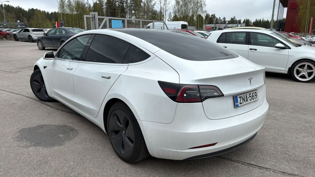 Tesla Model 3 2020 Valkoinen
