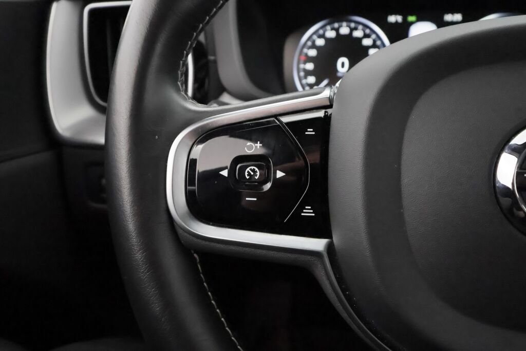 Volvo XC60 2020 Harmaa