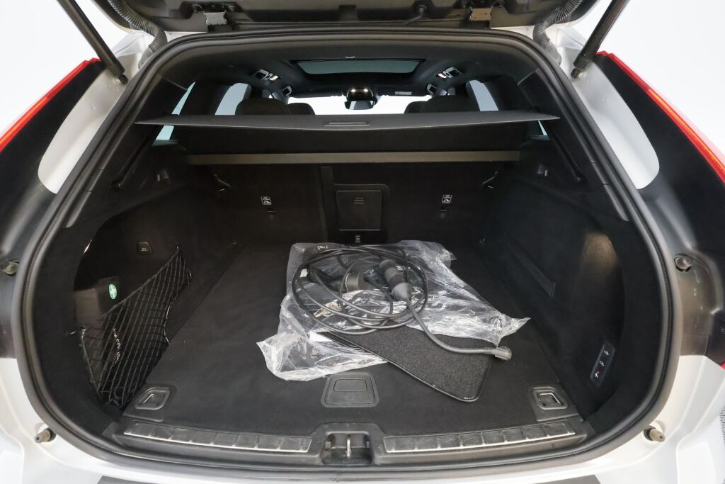 Volvo XC60 2020 Harmaa