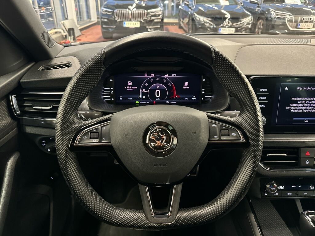 Skoda Kamiq 2020 Musta