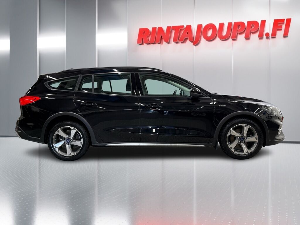 Ford Focus 2020 Musta