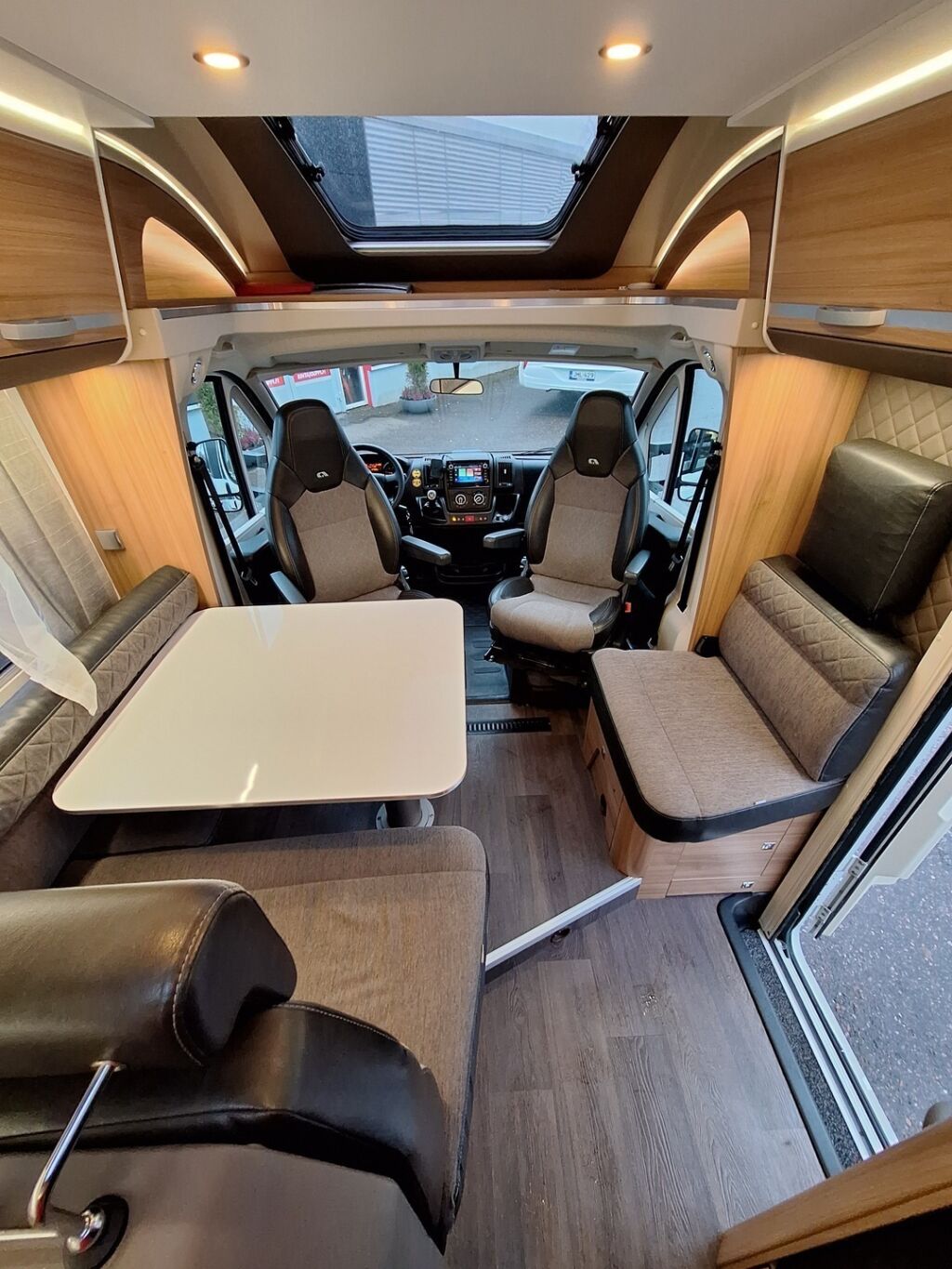Adria Matrix Axess 670 SL 2020 Valkoinen