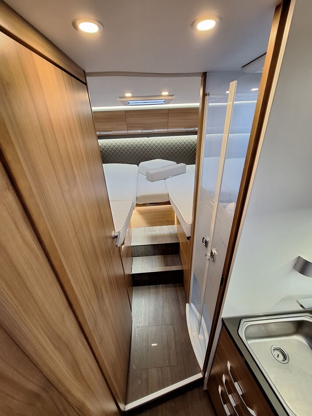 Adria Matrix Axess 670 SL 2020 Valkoinen