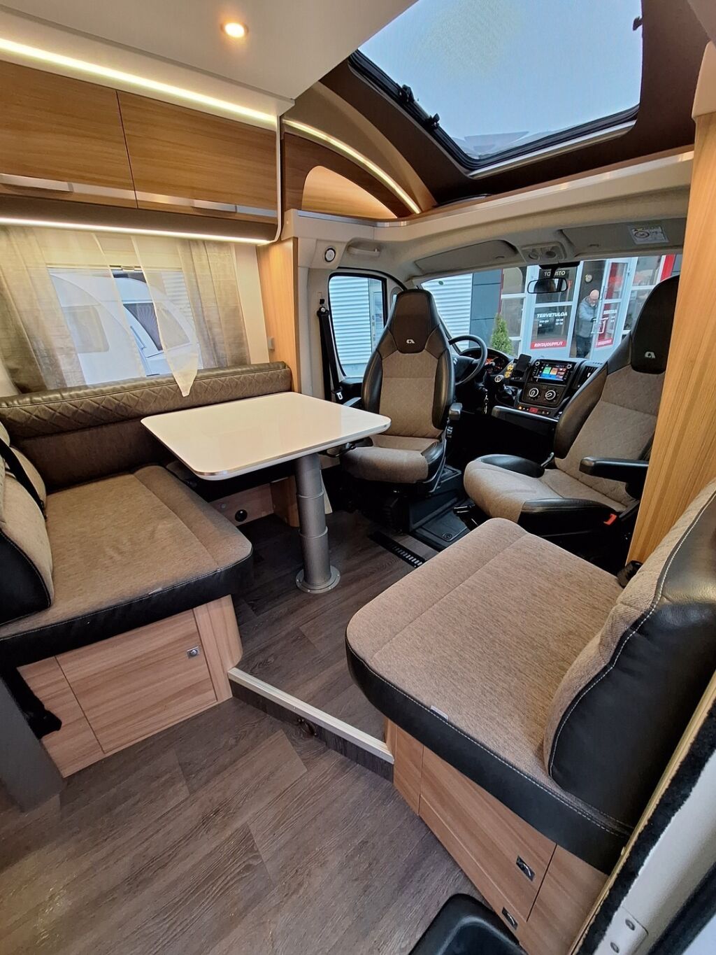 Adria Matrix Axess 670 SL 2020 Valkoinen