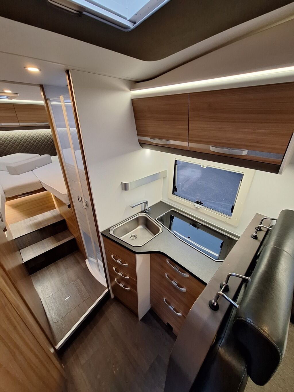 Adria Matrix Axess 670 SL 2020 Valkoinen