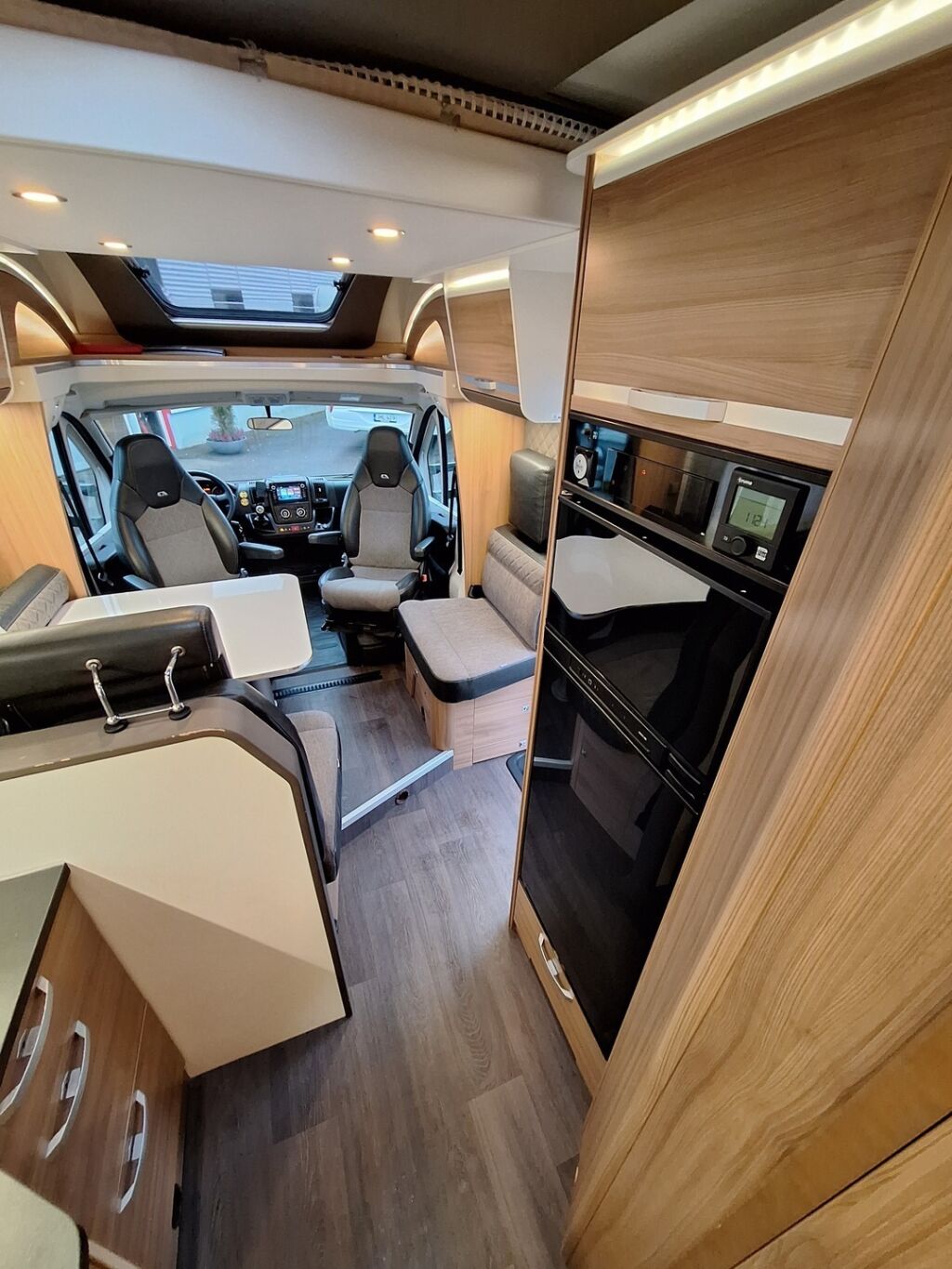 Adria Matrix Axess 670 SL 2020 Valkoinen