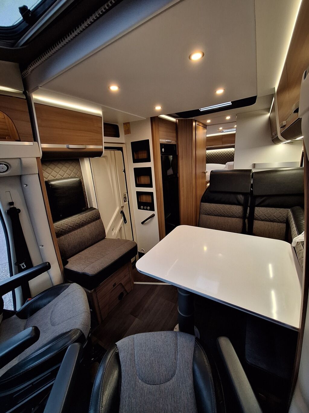 Adria Matrix Axess 670 SL 2020 Valkoinen