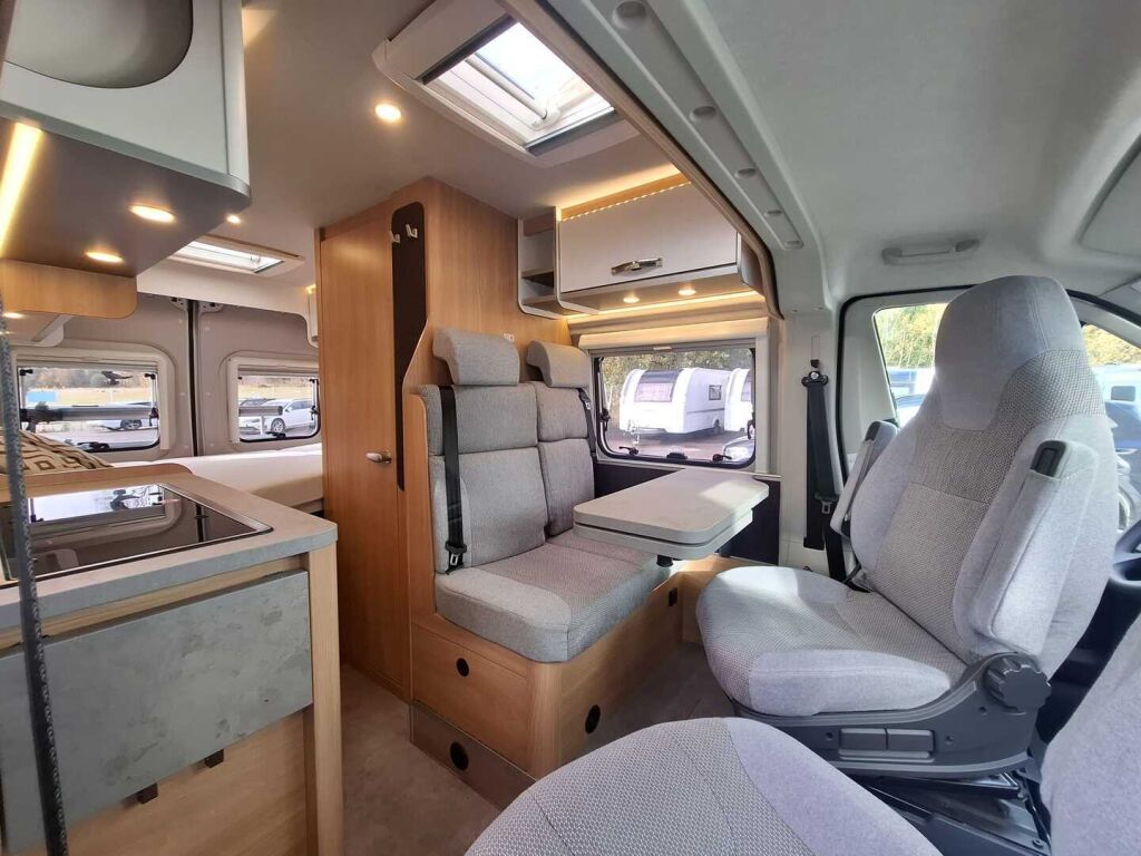 Weinsberg CaraTour VAN 540 2020 Valkoinen