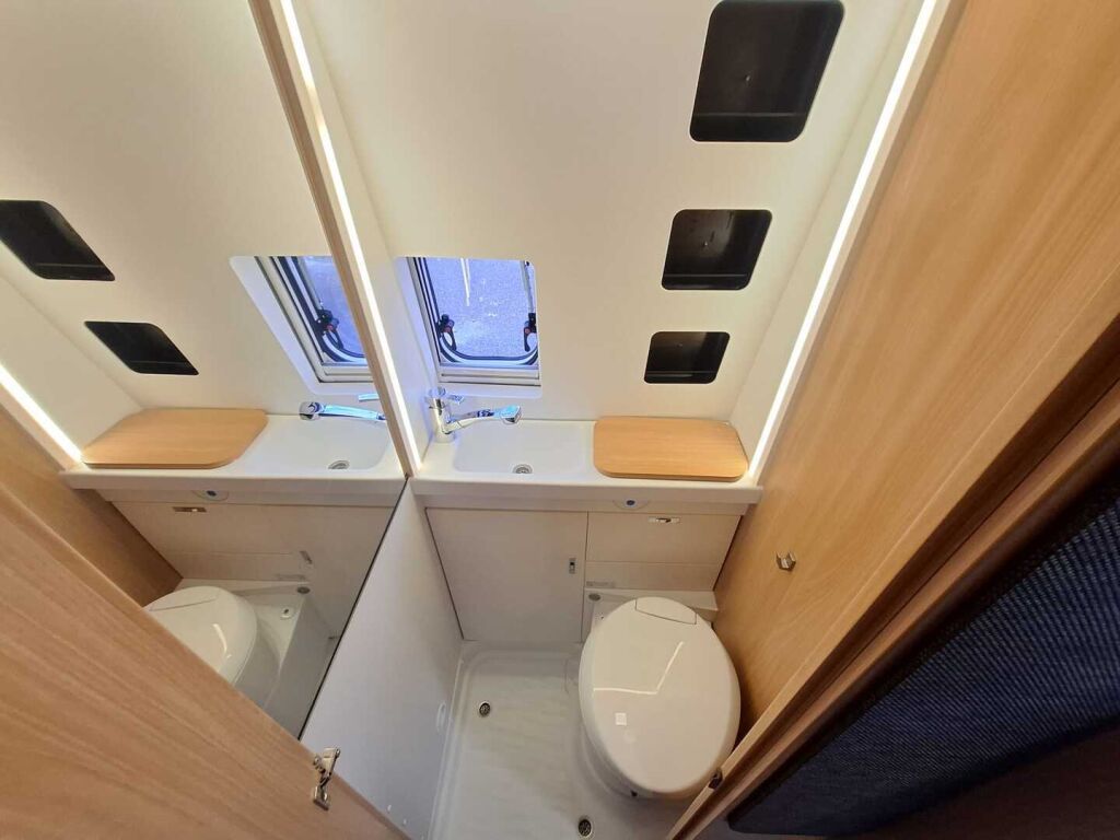 Weinsberg CaraTour VAN 540 2020 Valkoinen