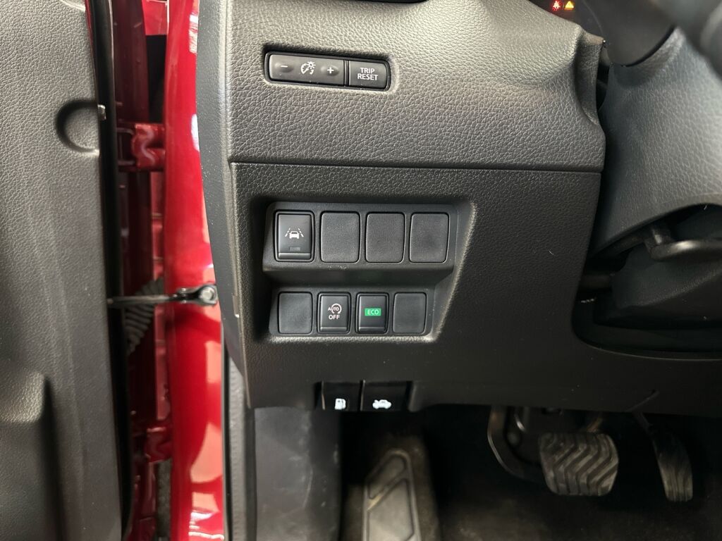 Nissan Qashqai 2020 Punainen