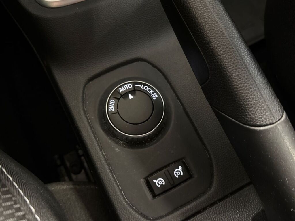 Dacia Duster 2020 Valkoinen