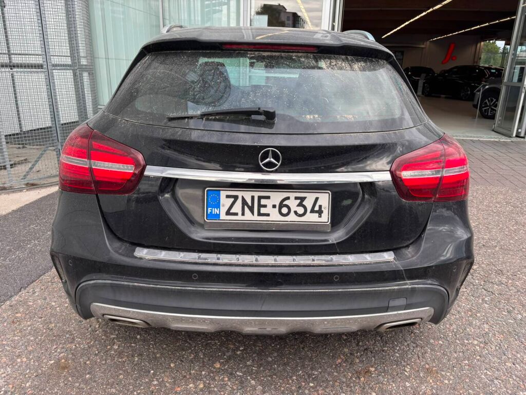 Mercedes-Benz GLA 2019 Musta