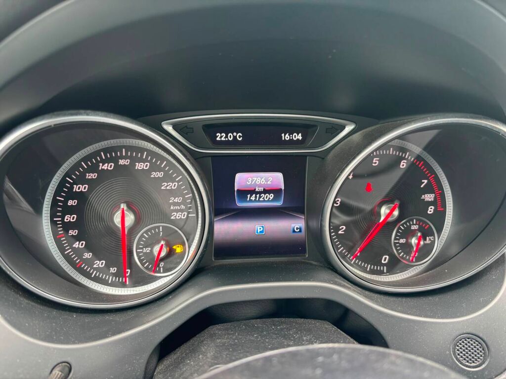 Mercedes-Benz GLA 2019 Musta