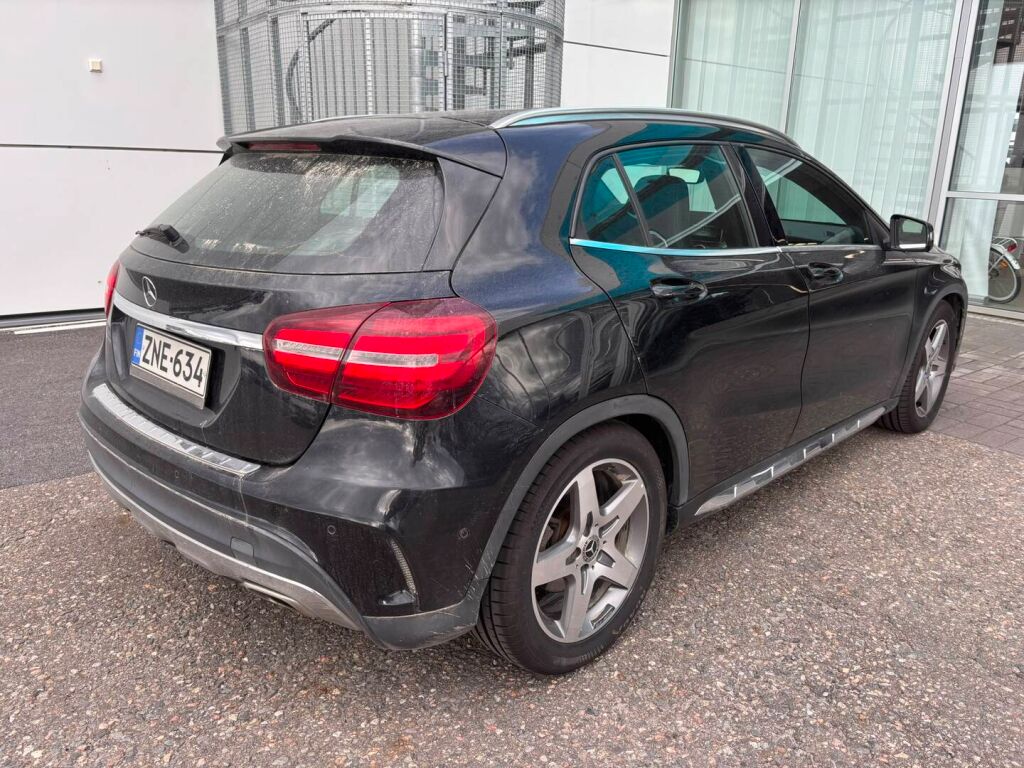 Mercedes-Benz GLA 2019 Musta