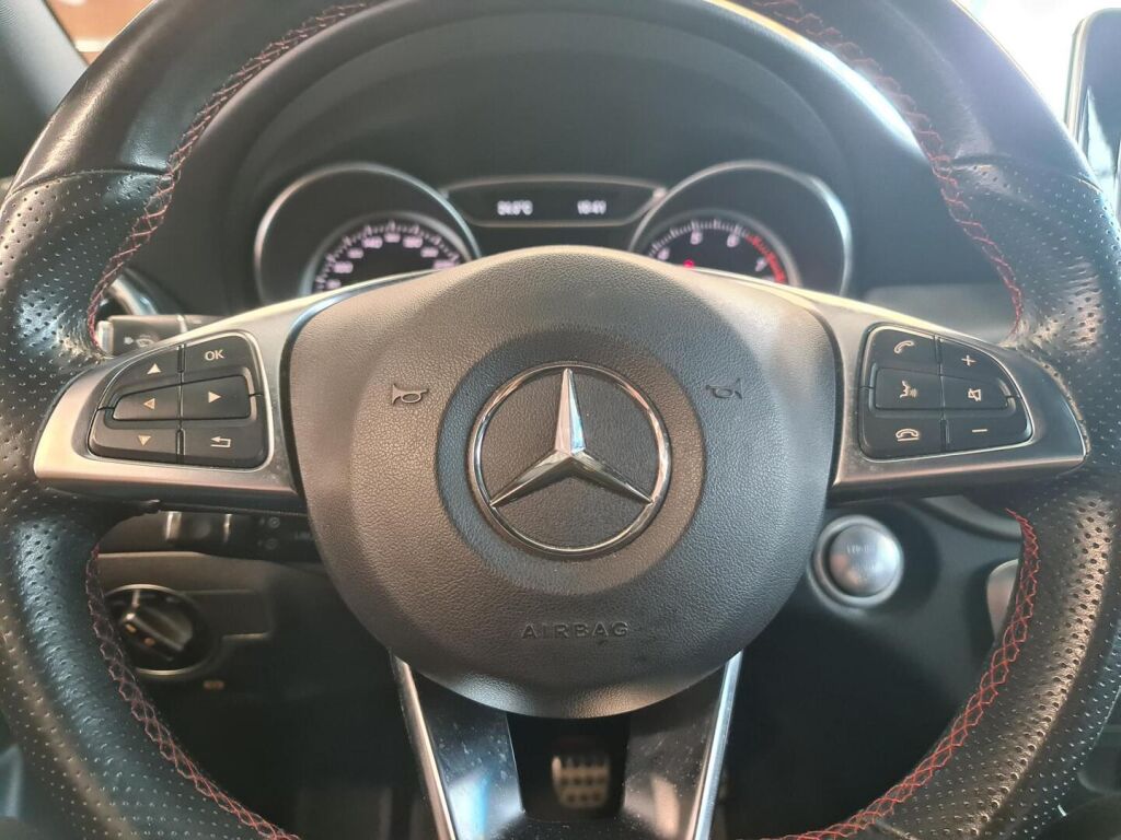 Mercedes-Benz GLA 2019 Musta