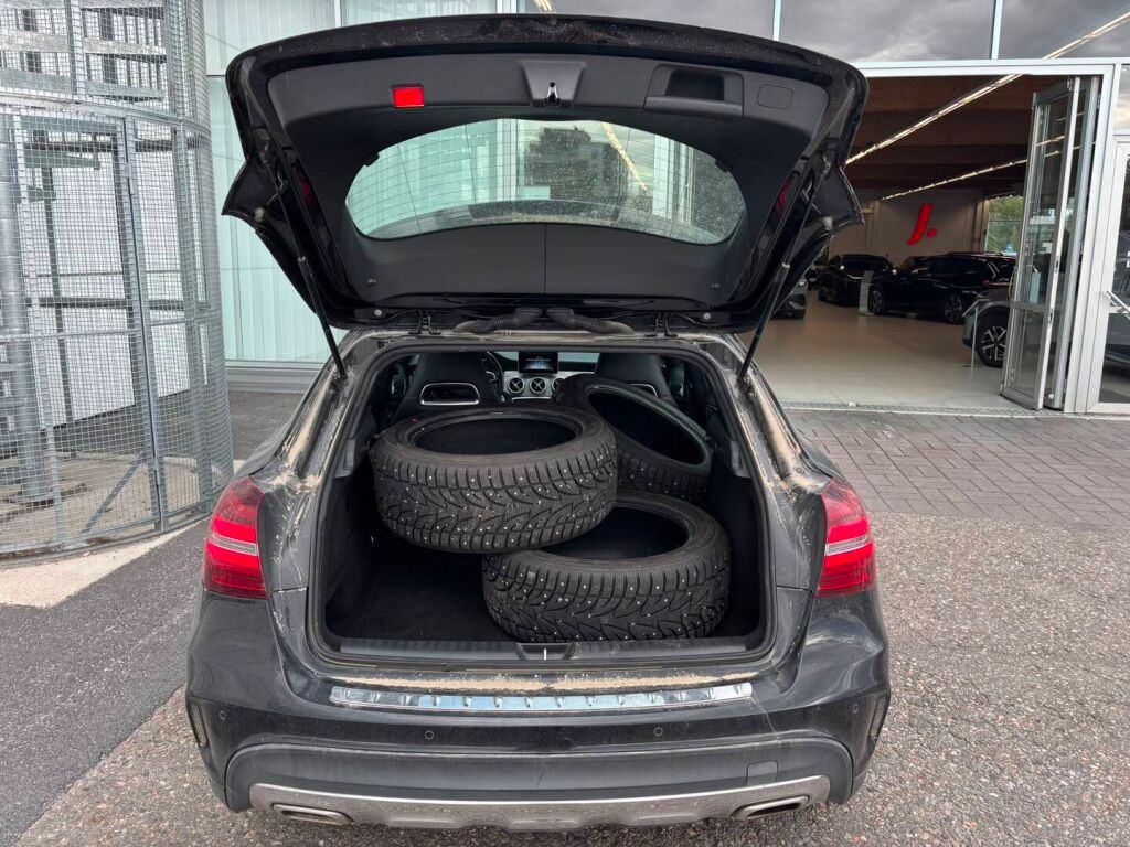 Mercedes-Benz GLA 2019 Musta