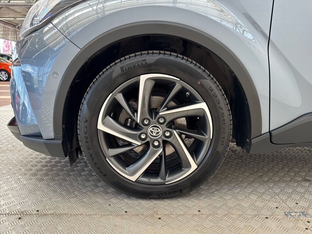 Toyota C-HR 2020 Harmaa
