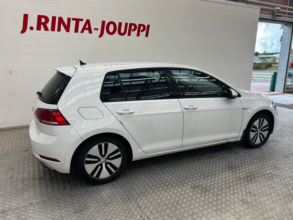 Volkswagen Golf 2020 Valkoinen