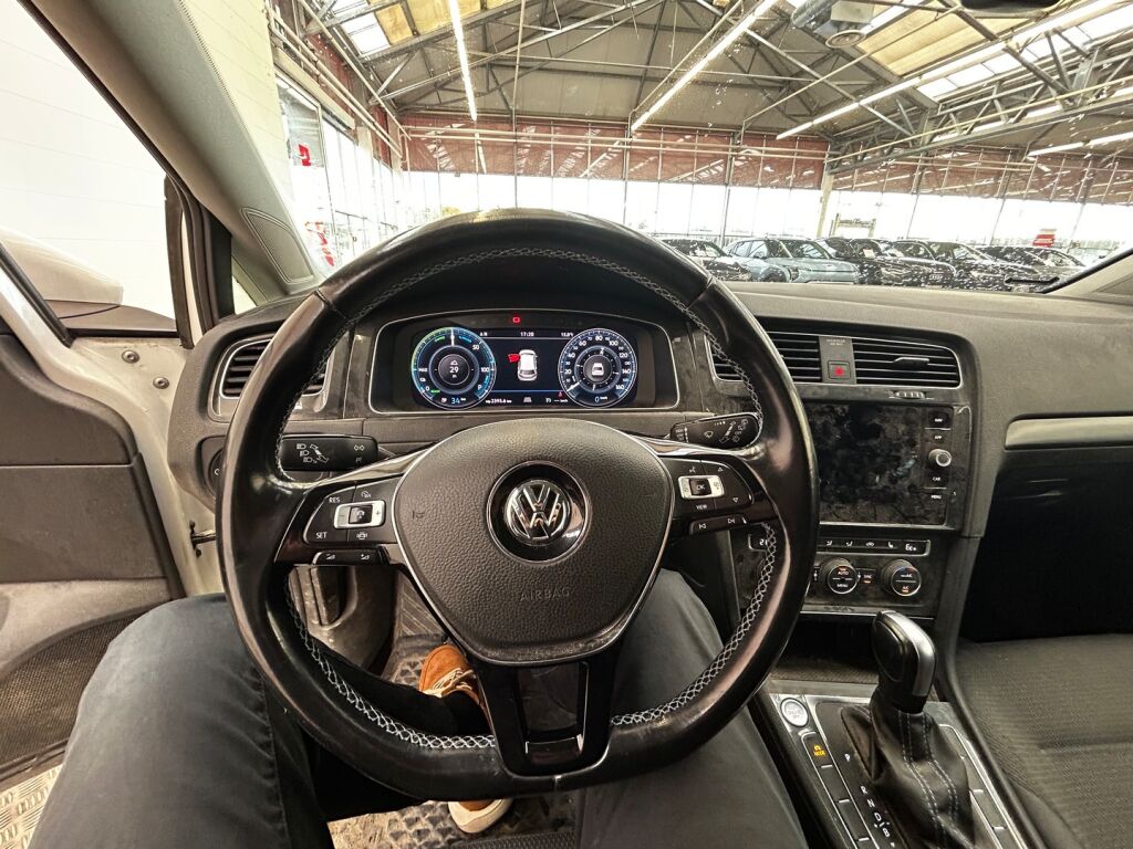 Volkswagen Golf 2020 Valkoinen