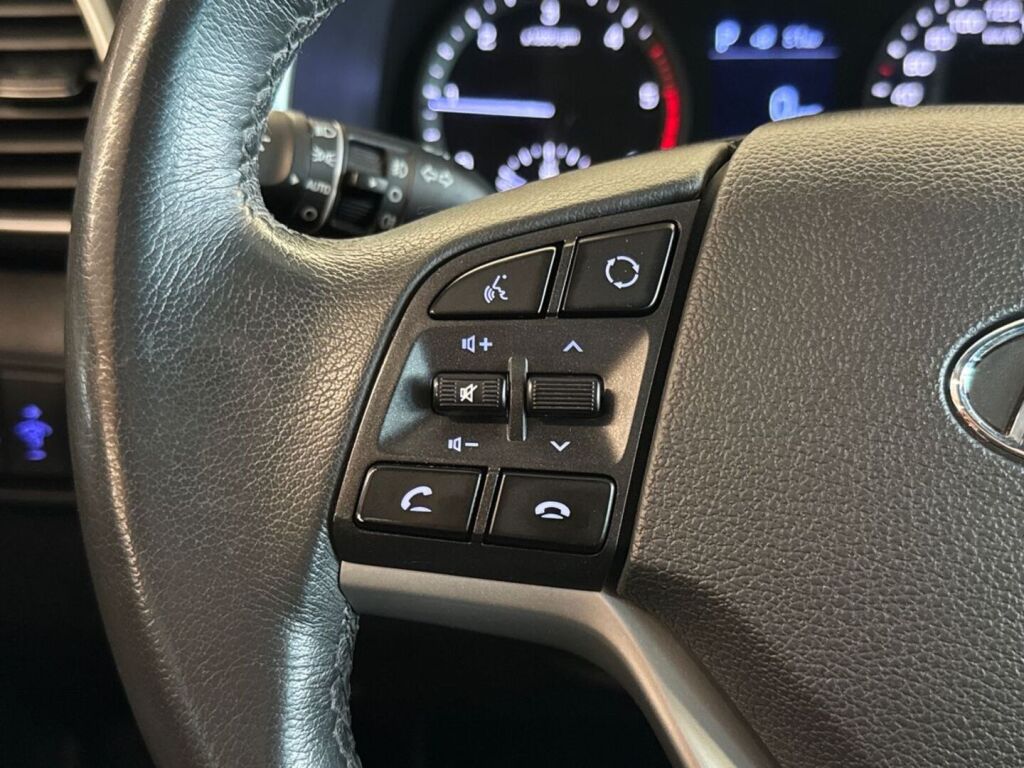 Hyundai Tucson 2020 Punainen