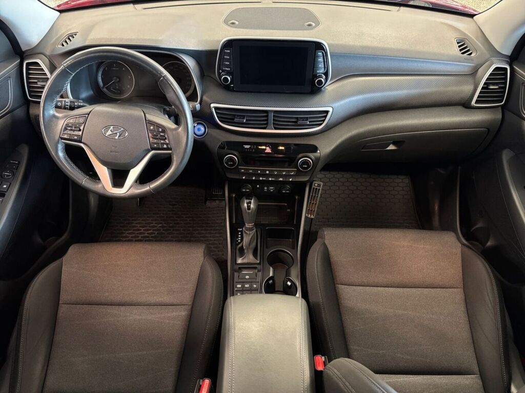 Hyundai Tucson 2020 Punainen