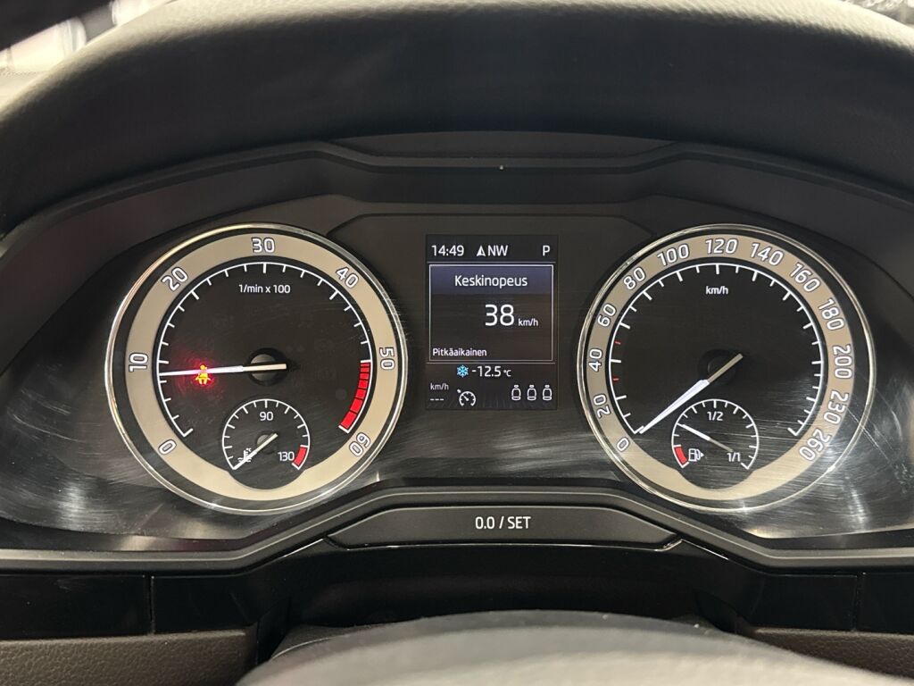 Skoda Superb 2015 Valkoinen