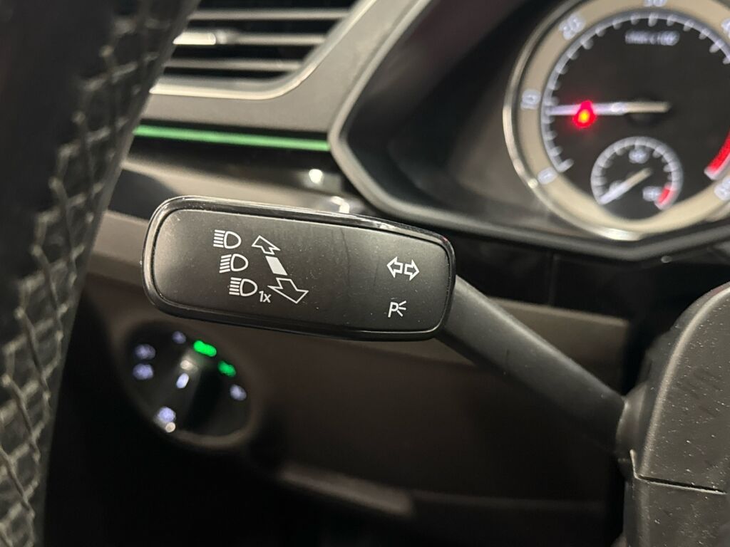 Skoda Superb 2015 Valkoinen