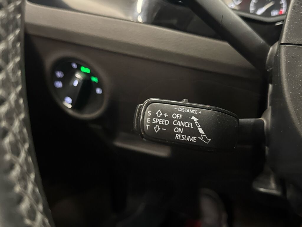 Skoda Superb 2015 Valkoinen